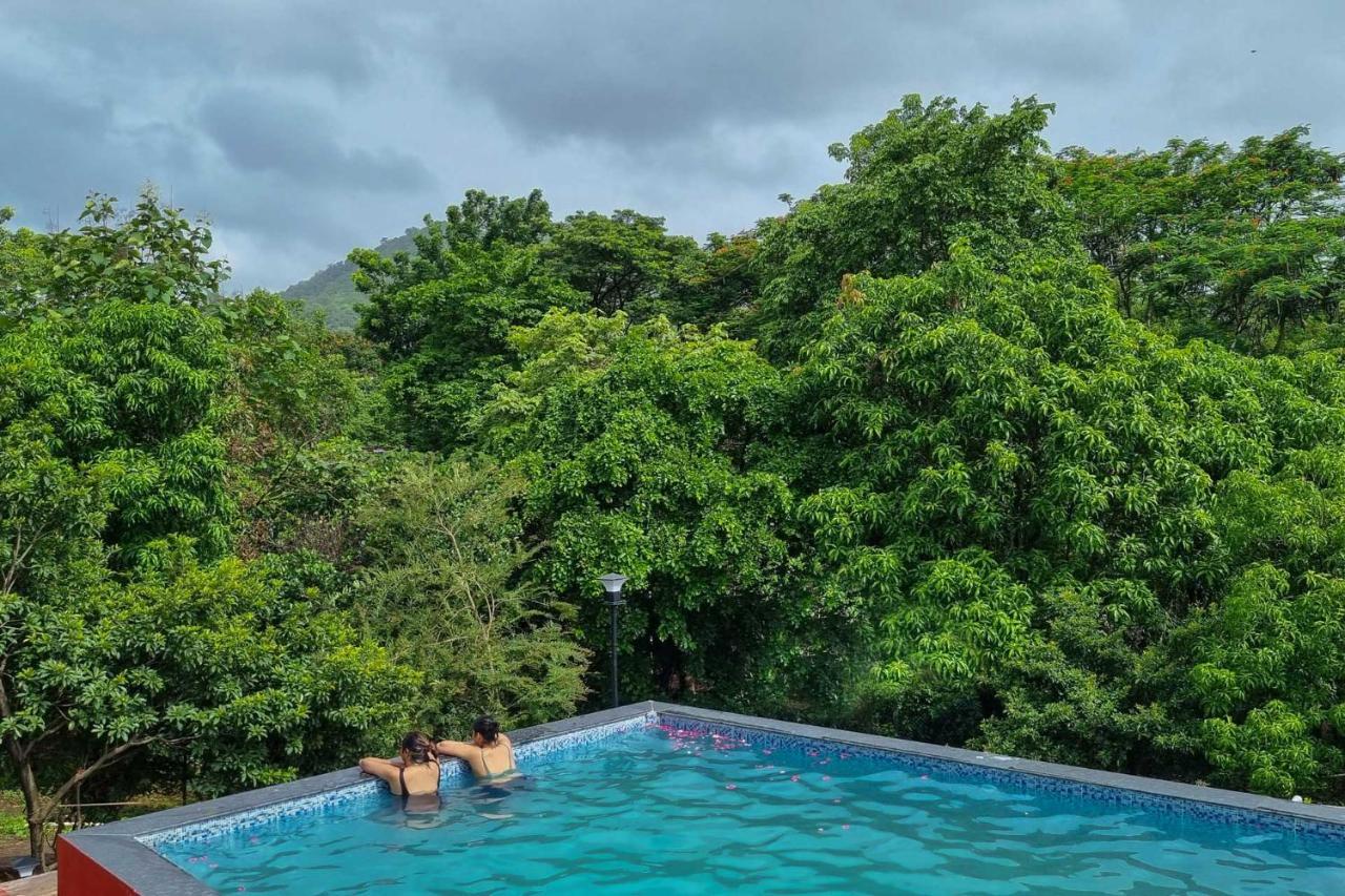 Aqua & Sage By Stayvista - Riverside Villa With Pool & Terrace Karjat Zewnętrze zdjęcie